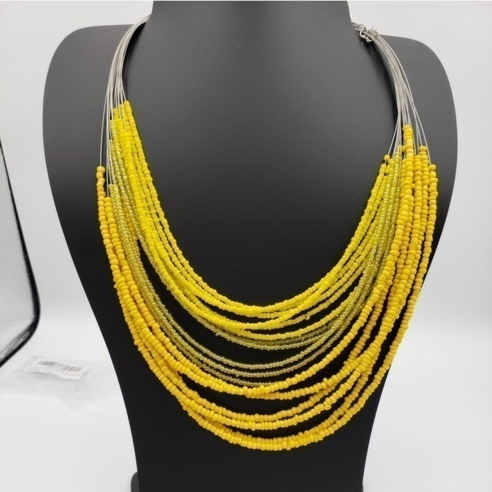 (Bonus Jewelry included ‼️)Women’s yellow seed Bead necklace